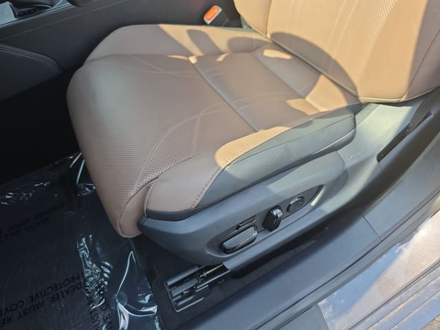 2025 Lexus ES 300h Ultra Luxury