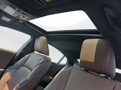 2025 Lexus ES 300h Ultra Luxury