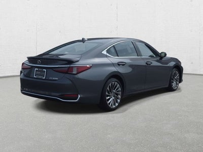 2025 Lexus ES 300h Ultra Luxury