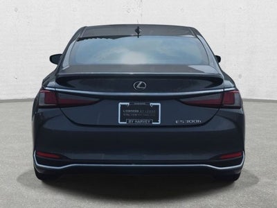 2025 Lexus ES 300h Ultra Luxury