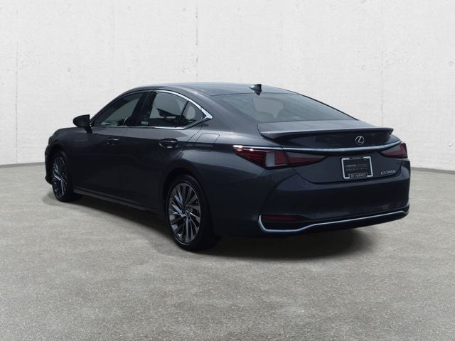 2025 Lexus ES 300h Ultra Luxury