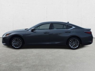2025 Lexus ES 300h Ultra Luxury