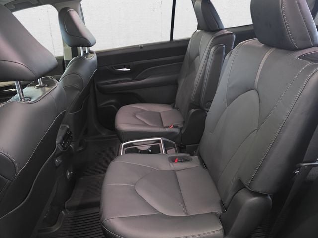 2025 Toyota Grand Highlander Platinum