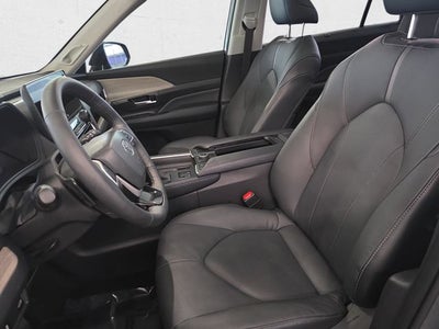2025 Toyota Grand Highlander Platinum