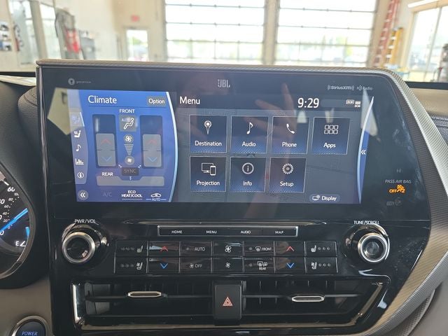 2021 Toyota Highlander Hybrid Platinum
