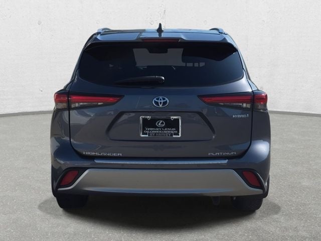 2021 Toyota Highlander Hybrid Platinum