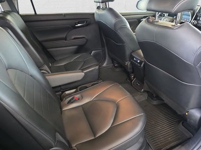 2020 Toyota Highlander Hybrid XLE