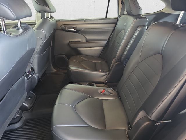2020 Toyota Highlander Hybrid XLE