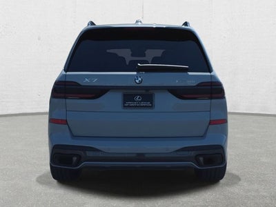 2025 BMW X7 xDrive40i