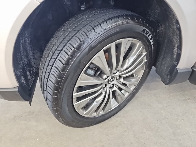 2021 Toyota Venza Base