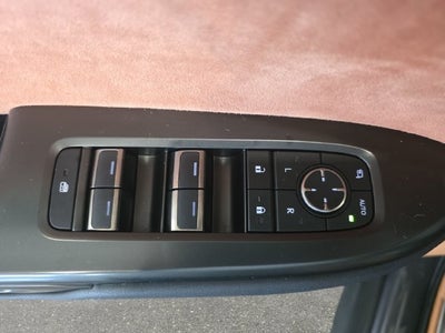2023 Lexus RZ 450e Luxury