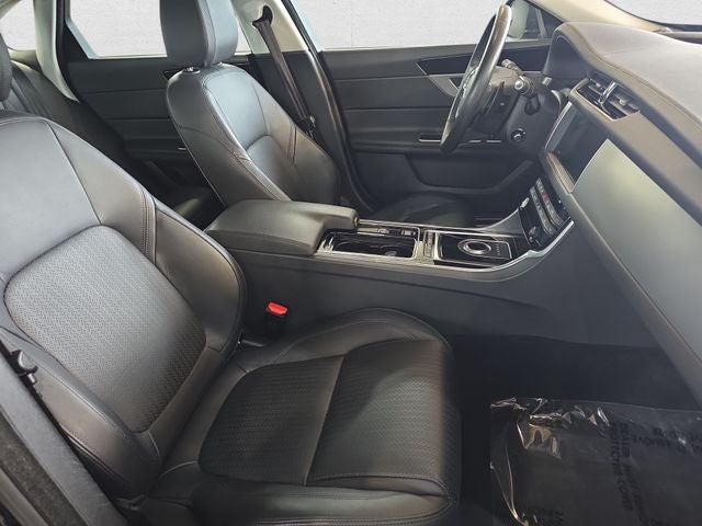2017 Jaguar XF 35t Prestige
