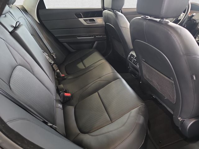 2017 Jaguar XF 35t Prestige