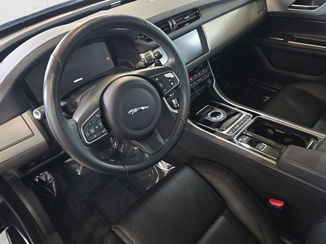 2017 Jaguar XF 35t Prestige