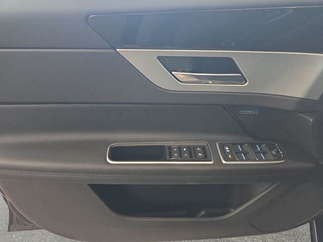 2017 Jaguar XF 35t Prestige