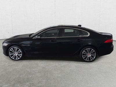 2017 Jaguar XF 35t Prestige