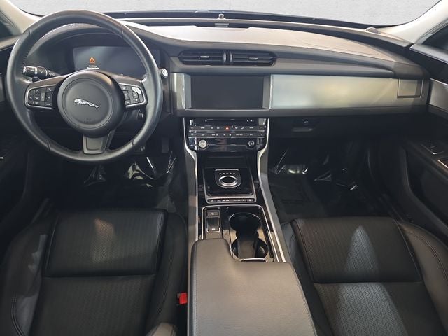 2017 Jaguar XF 35t Prestige
