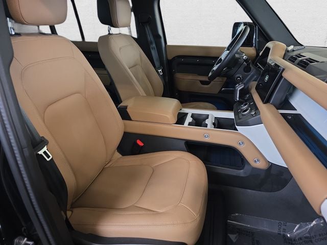 2025 Land Rover Defender 110 X-Dynamic SE