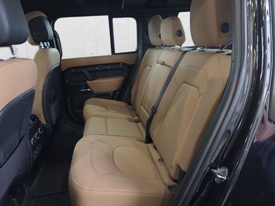 2025 Land Rover Defender 110 X-Dynamic SE