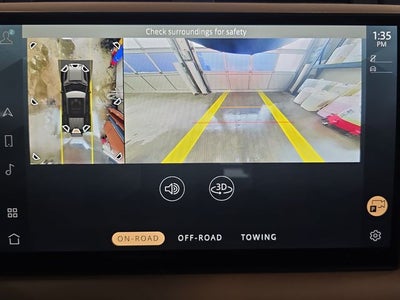 2025 Land Rover Defender 110 X-Dynamic SE