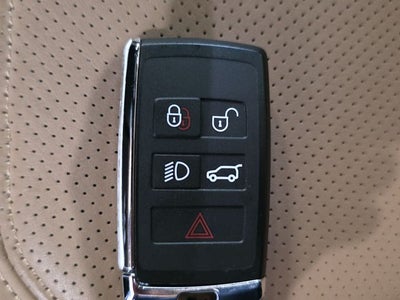 2025 Land Rover Defender 110 X-Dynamic SE