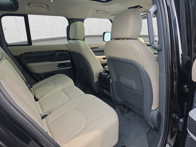 2024 Land Rover Defender 110 S
