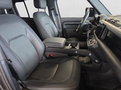 2024 Land Rover Defender 130 Outbound
