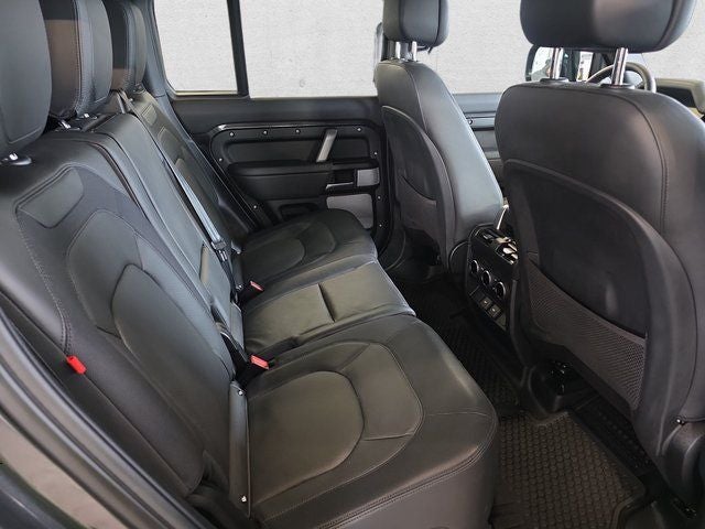 2024 Land Rover Defender 130 Outbound