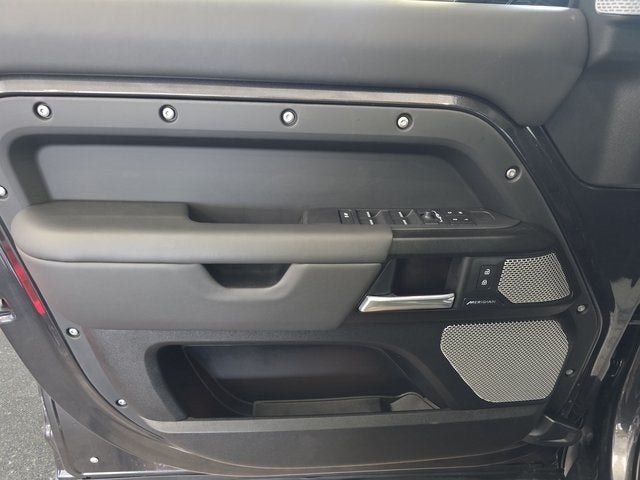 2024 Land Rover Defender 130 Outbound