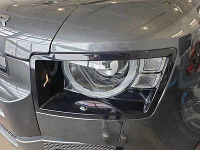 2024 Land Rover Defender 130 Outbound