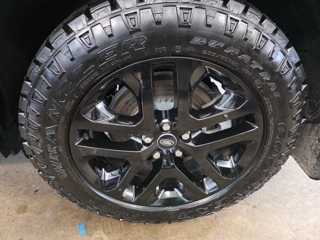 2024 Land Rover Defender 130 Outbound