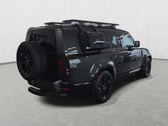 2024 Land Rover Defender 130 Outbound