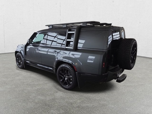 2024 Land Rover Defender 130 Outbound