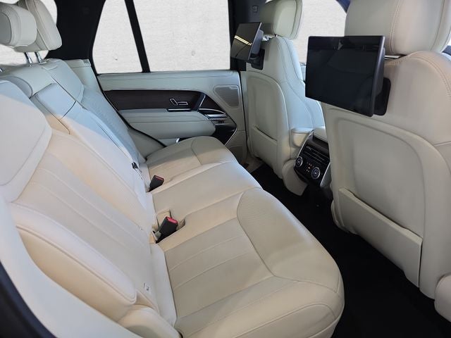 2025 Land Rover Range Rover SE