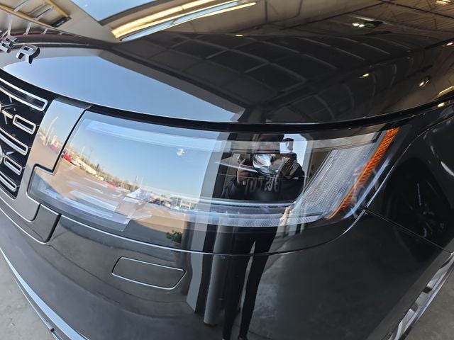 2025 Land Rover Range Rover SE