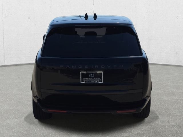 2025 Land Rover Range Rover SE