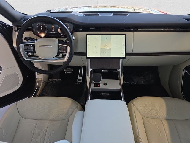 2025 Land Rover Range Rover SE