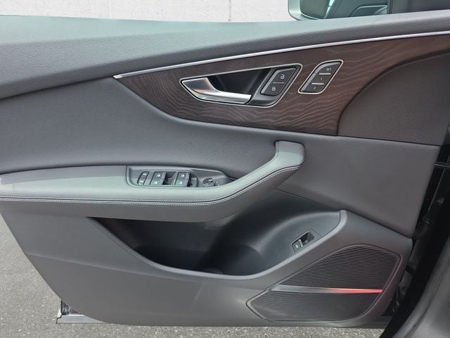 2023 Audi Q8 55 Prestige quattro
