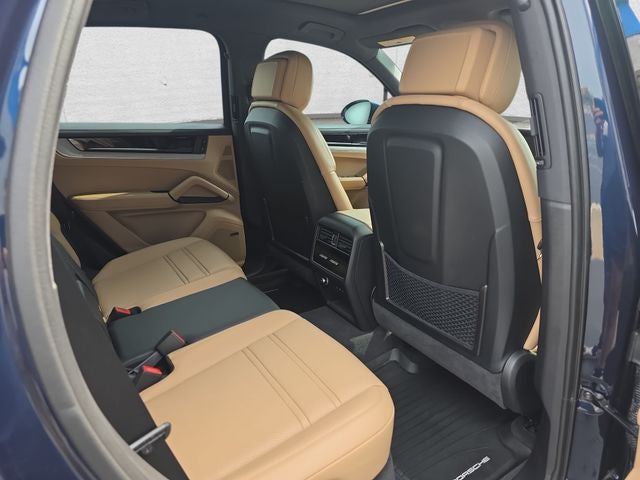 2024 Porsche Cayenne Base