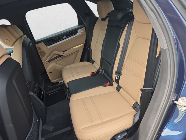 2024 Porsche Cayenne Base