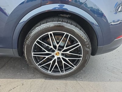 2024 Porsche Cayenne Base