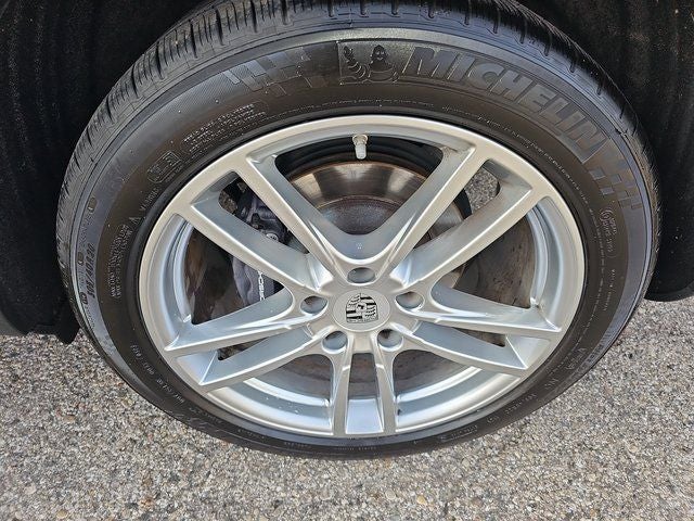 2023 Porsche Cayenne Base