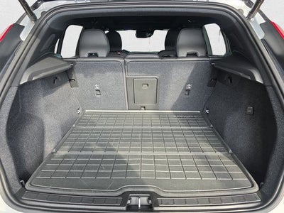 2022 Volvo XC40 R-Design