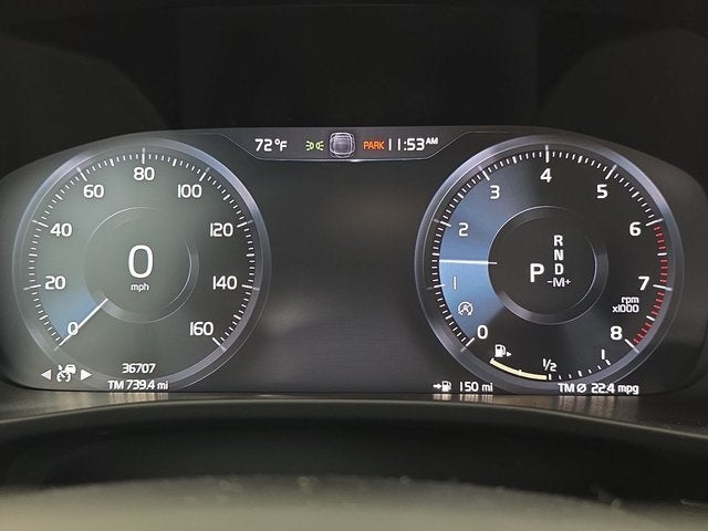 2022 Volvo XC40 R-Design