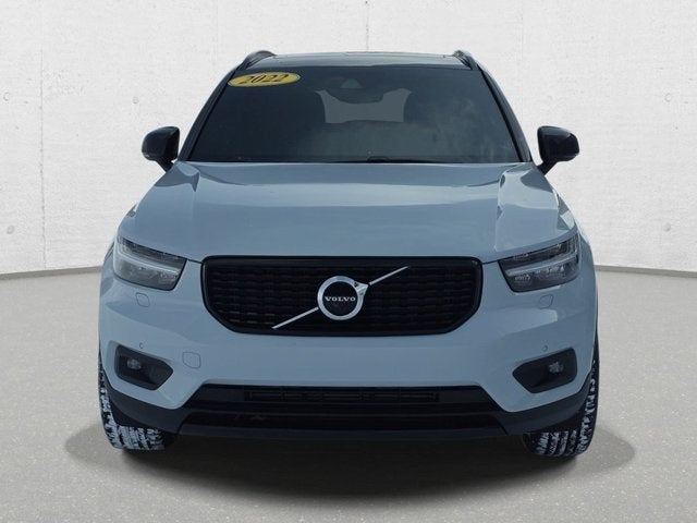 2022 Volvo XC40 R-Design