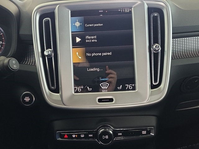 2022 Volvo XC40 R-Design