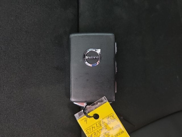 2022 Volvo XC40 R-Design