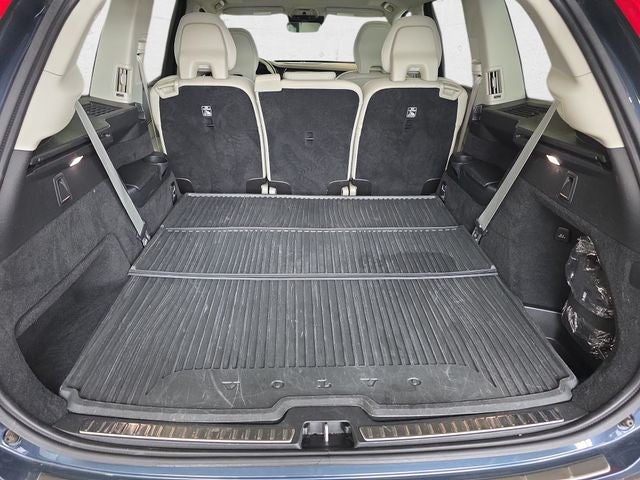 2022 Volvo XC90 T6 Inscription