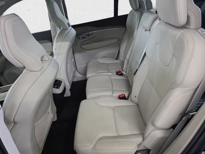 2022 Volvo XC90 T6 Inscription