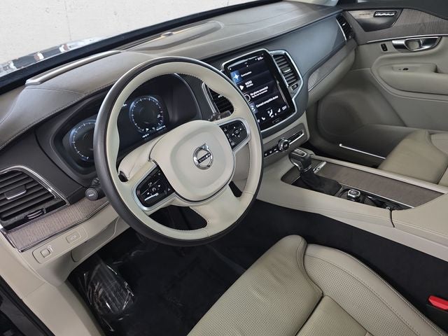 2022 Volvo XC90 T6 Inscription